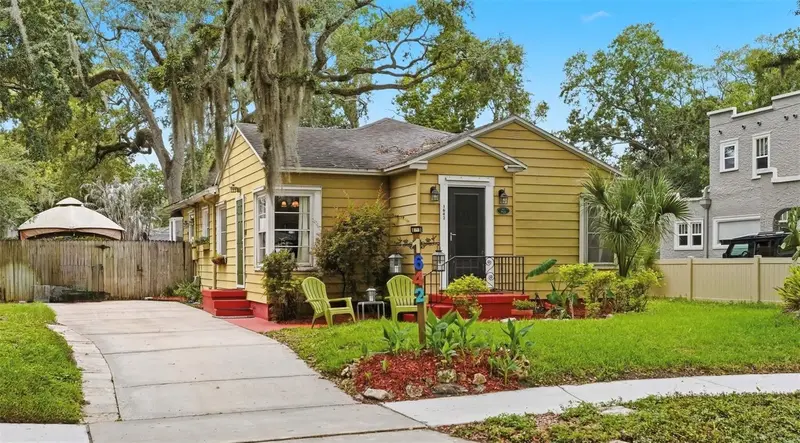 Lake Eola Heights listing