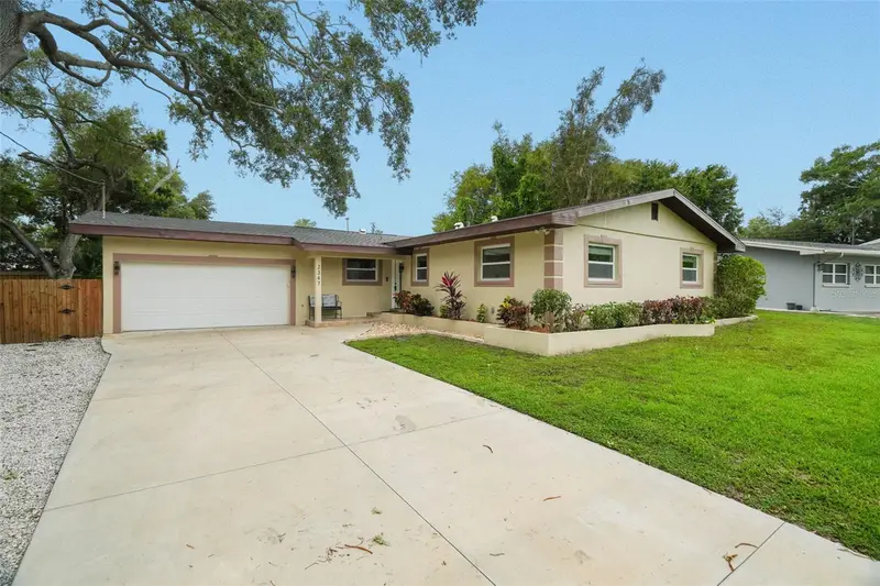 2347 Dora Dr, FL