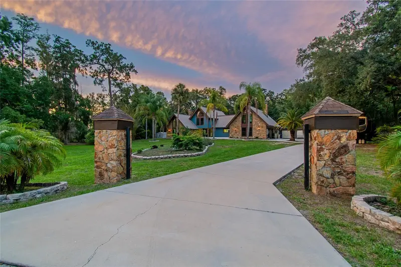 2120 Marquis Ct, FL
