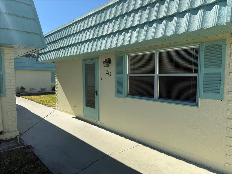 101 Cambridge Trl #212, FL