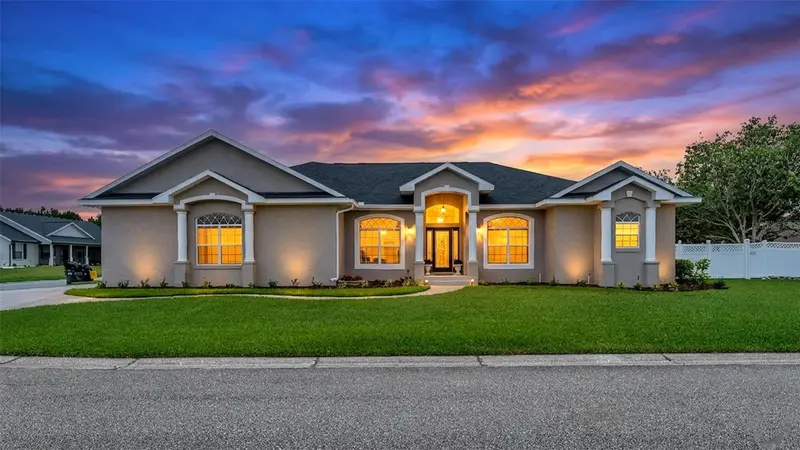 472 Archaic Dr, FL