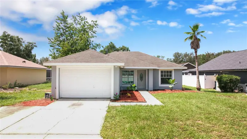 318 Walpole Loop, FL