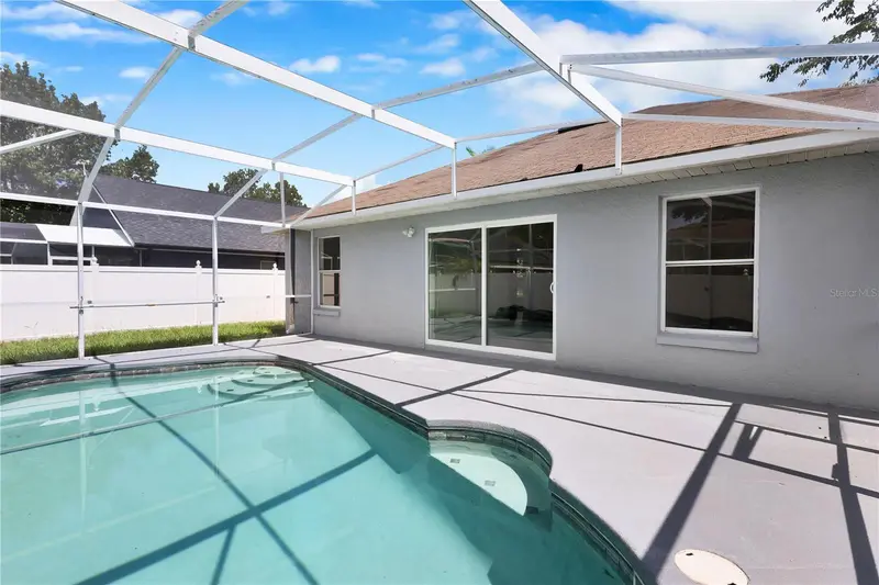 318 Walpole Loop, FL