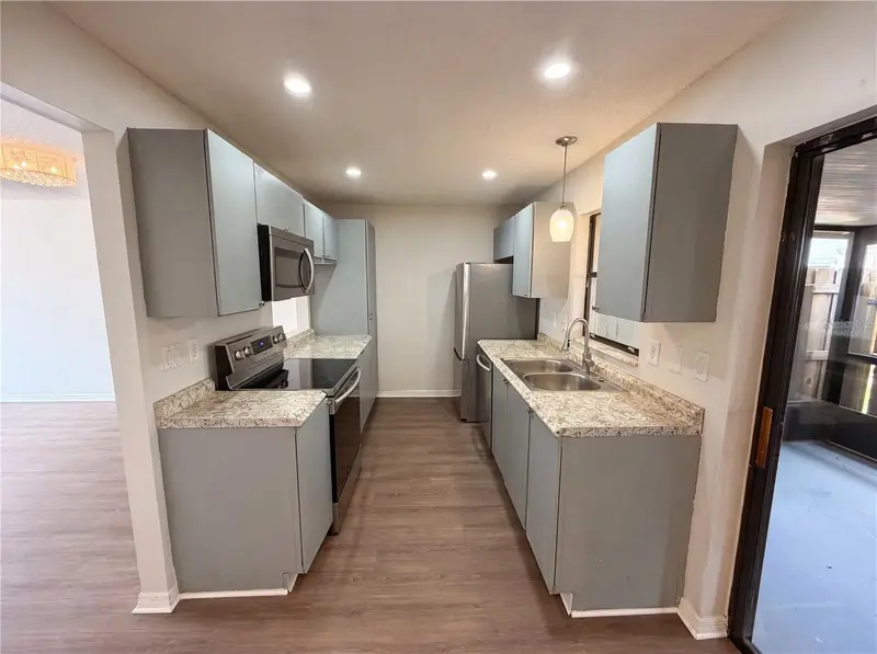 1602 Little Falls Cir #75, FL