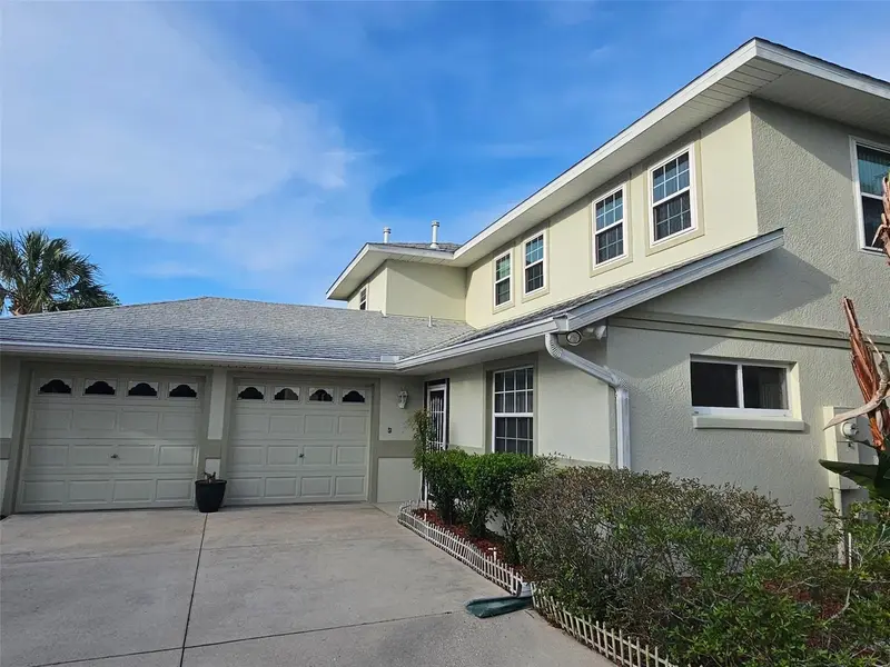 5351 Aurora Dr, FL