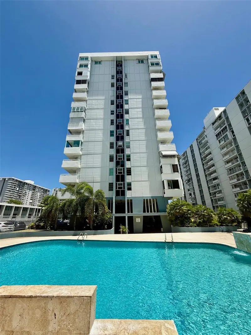 6300 Isla Verde Isla Verde #Ph-14, PR