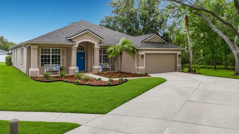 19101 Golden Cacoon Pl, FL