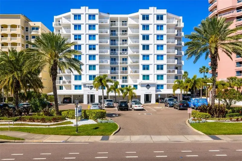 1350 Gulf Blvd #901, FL