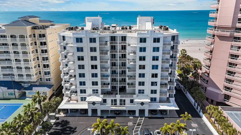 1350 Gulf Blvd #901, FL