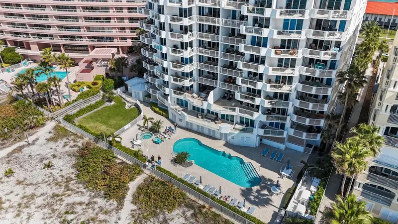 1350 Gulf Blvd #901, FL