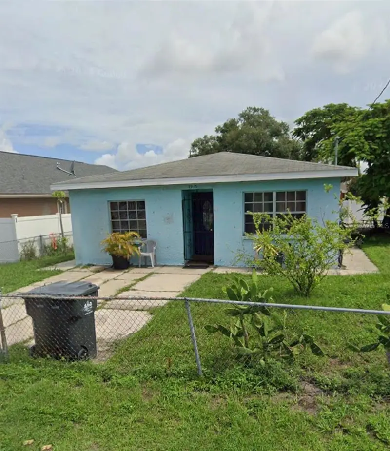 3915 W Broad St, FL