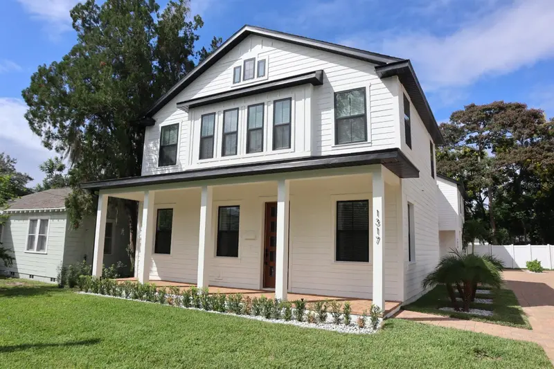 Lake Eola Heights listing