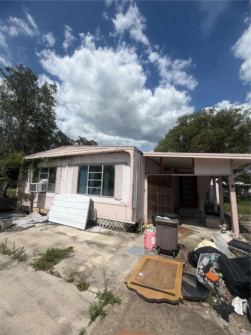 15708 Ruby Ln, FL