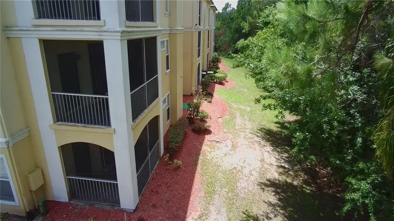 8925 Legacy Ct #107, FL