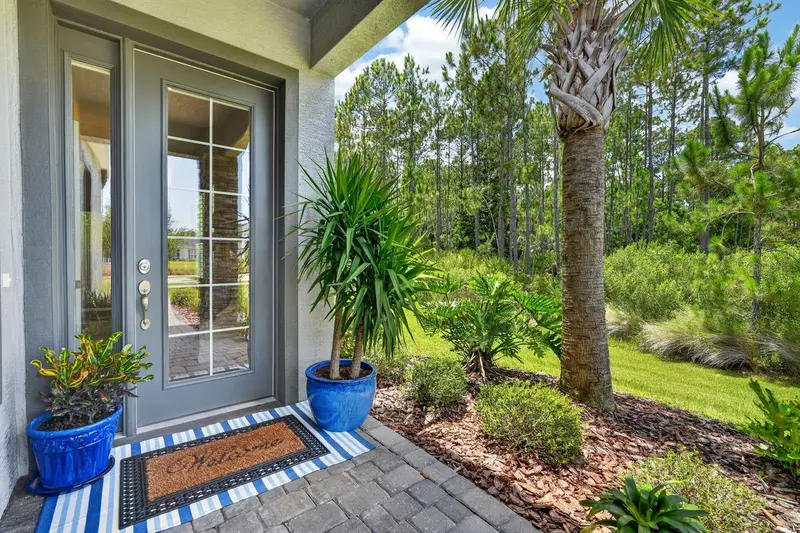 17 Newhaven Ln, FL
