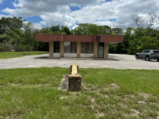 887 Deltona Blvd, FL