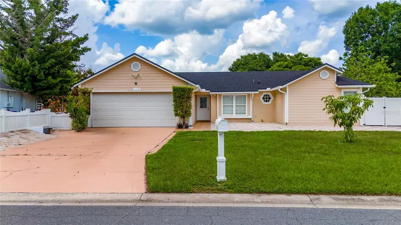 112 Rosewood Ct, FL