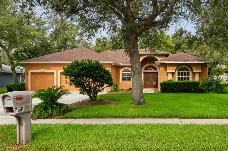 18915 Bascomb Ln, FL