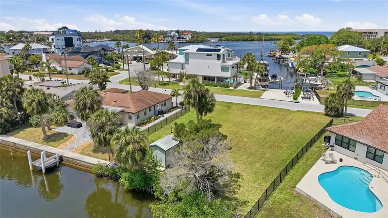 8126 Brighton Dr, FL