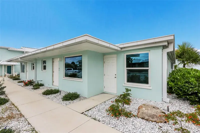 320 Gulf Blvd #1a, FL