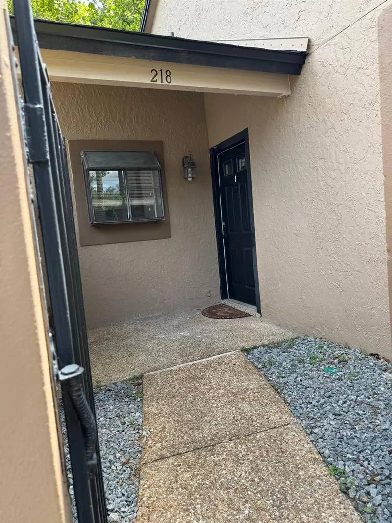 940 Douglas Ave #218, FL