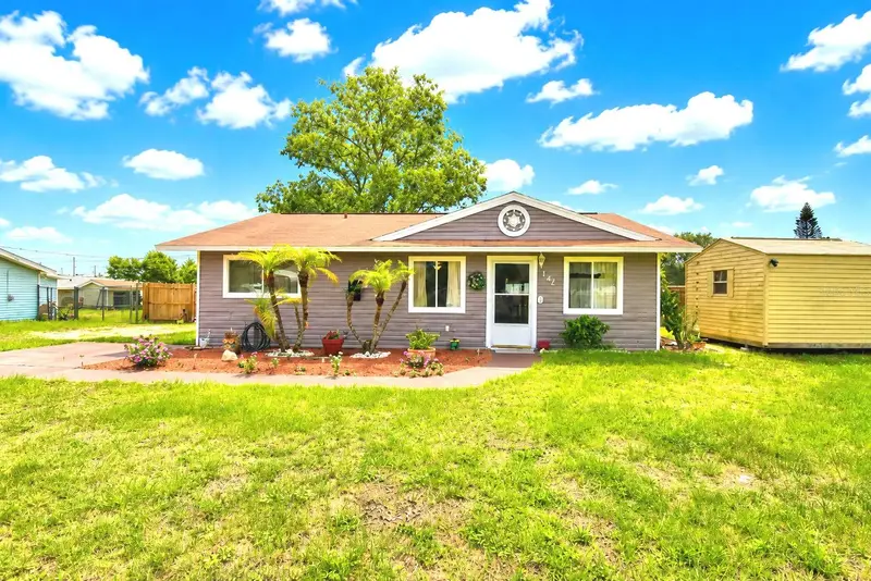 142 Martha Dr, FL