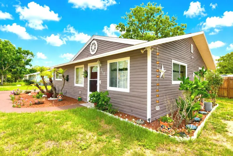 142 Martha Dr, FL