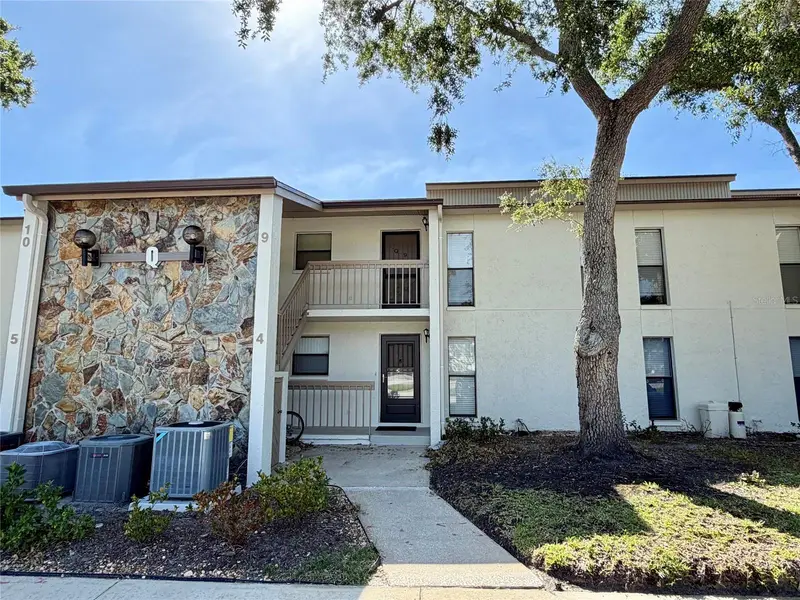 1200 Tarpon Woods Blvd #Q4, FL