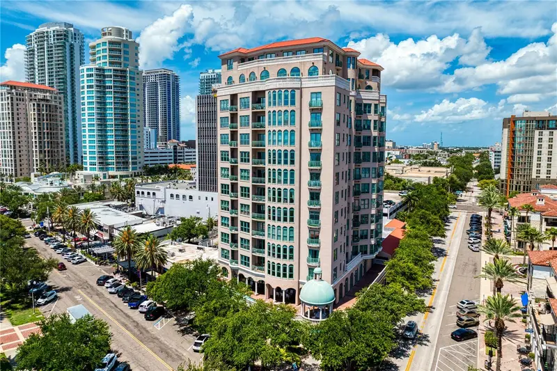 288 Beach Dr Ne #Ph-2a, FL