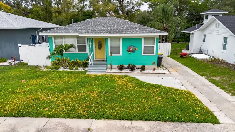 1226 Sedeeva Cir S, FL