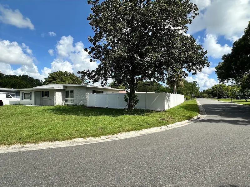 156 Pinecrest Dr, FL