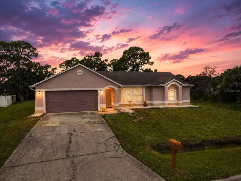 300 Viking St Ne, FL