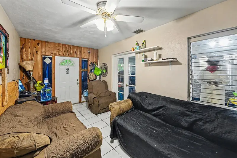 110 N Jupiter Ave, FL