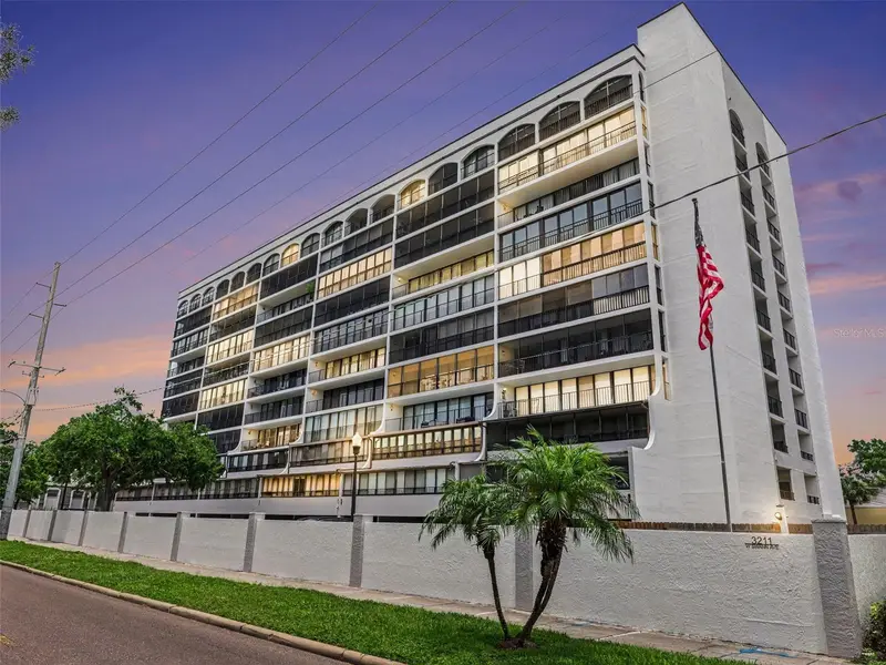 3211 W Swann Ave #302, FL