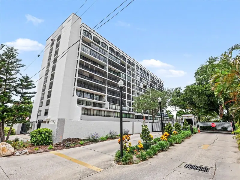 3211 W Swann Ave #302, FL