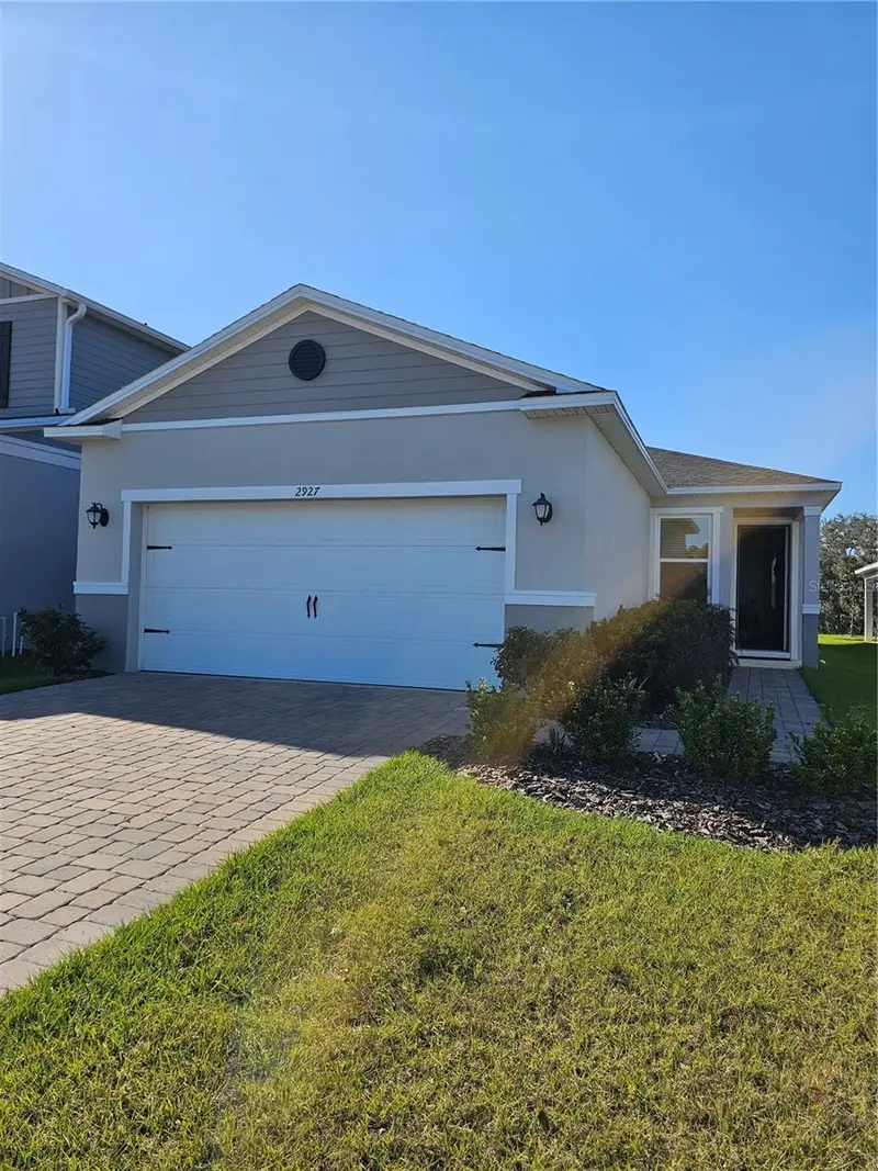 2927 Sanctuary Dr, FL