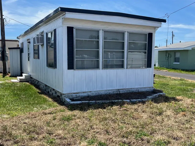 12674 Seminole Blvd #M1, FL