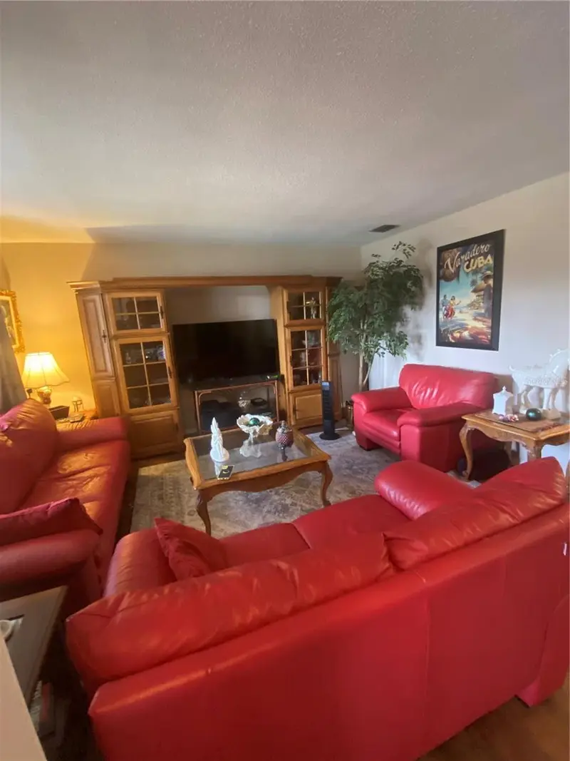 1657 N Normandy Blvd, FL
