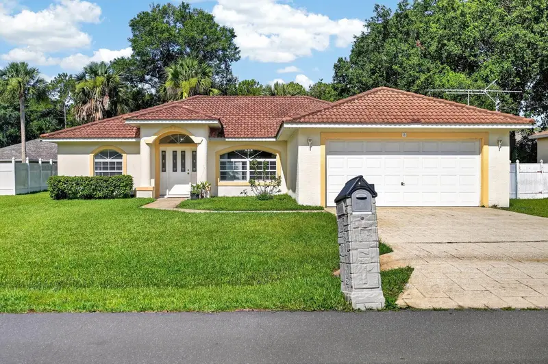 8 Pillory Ln, FL