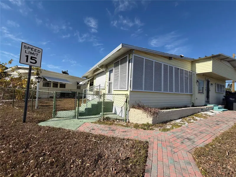 503 51st Avenue Plz W, FL