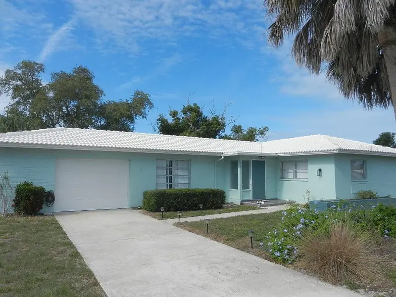 216 Chardin Dr, FL