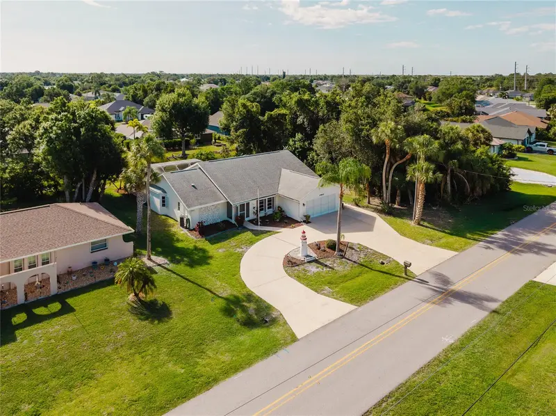 25865 Aysen Dr, FL