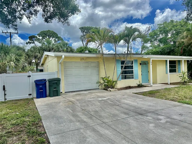 270 W Seminole Dr, FL