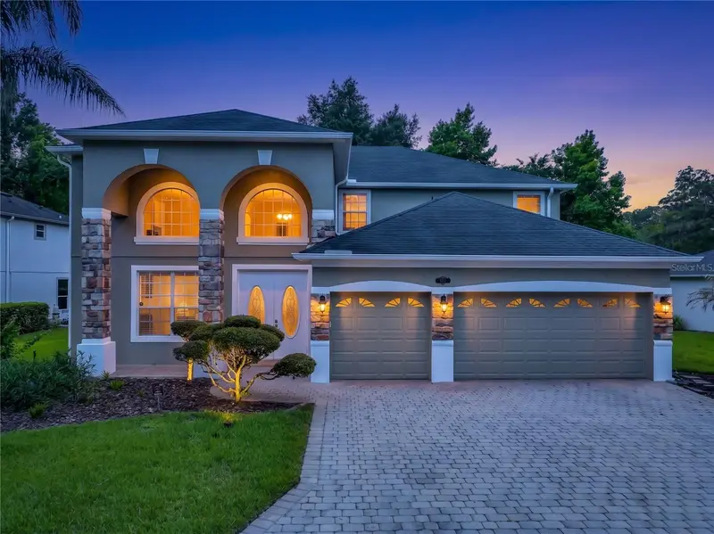 313 Munson Hills Ct, FL