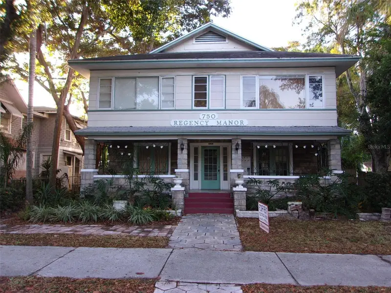750 7th Ave N, FL