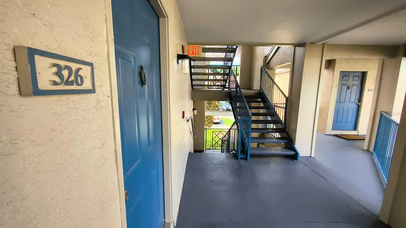 7340 Westpointe Blvd #326, FL