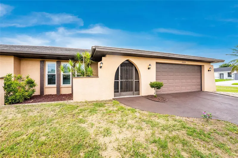 23278 Mcnamee Ave, FL
