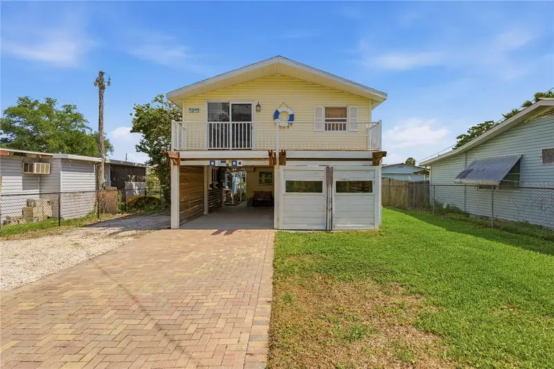5251 Alpaca Dr, FL