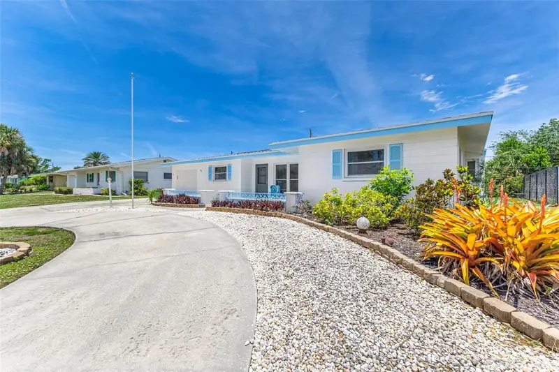 531 Sheridan Dr, FL