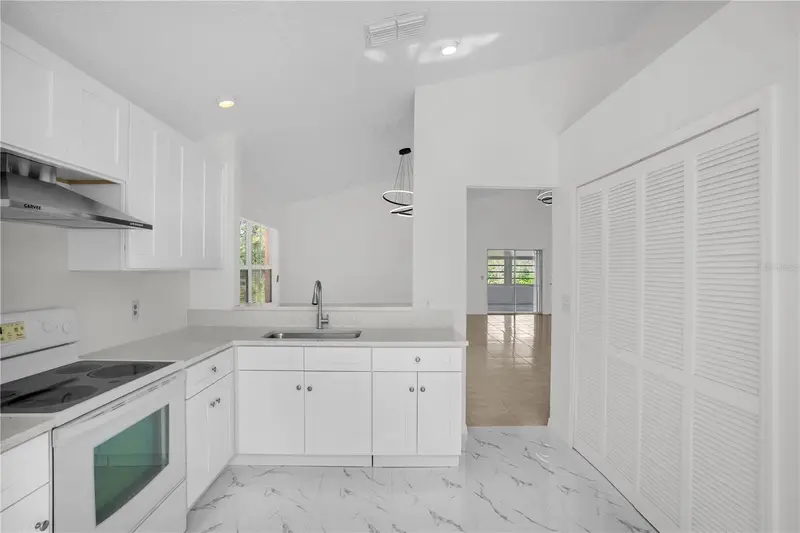 1005 Delnova Ln, FL